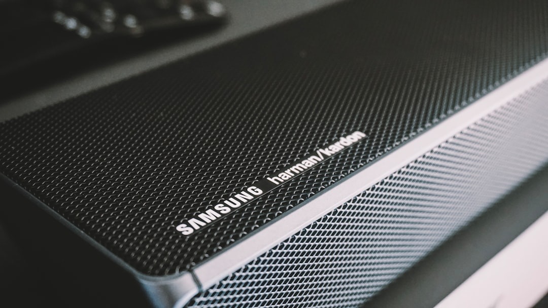 The image shows a close-up of one Samsung Harman/Kardon soundbar.